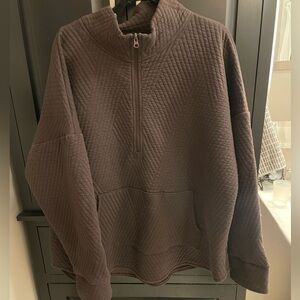 GAPFit Quilted Kangaroo Pocket Funnelneck Top